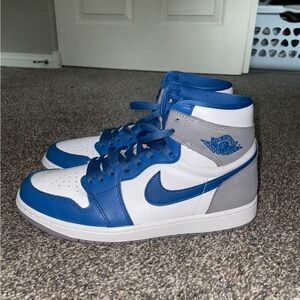 Air Jordan 1 Retro High OG 'True
Blue'